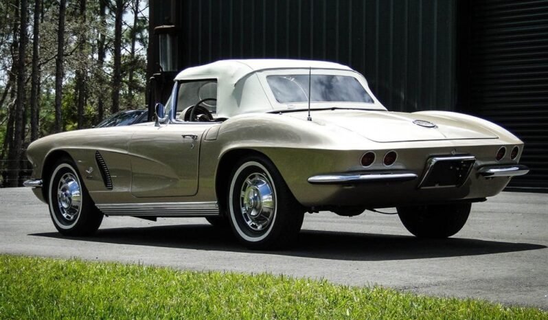 
								1962 Chevrolet Corvette full									