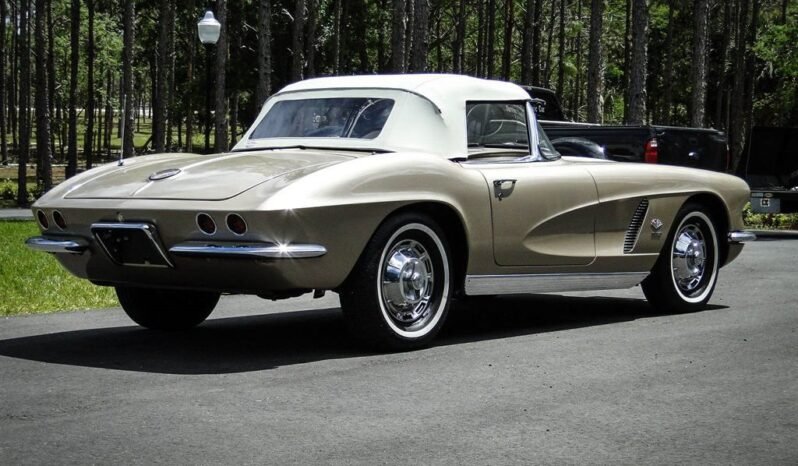 
								1962 Chevrolet Corvette full									